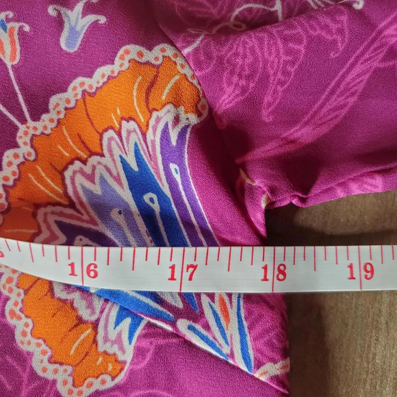 Bob Mackie Women's Raspberry V-Neck Floral Printed Woven Blouse Size XXS NWOT - Picture 14 of 16